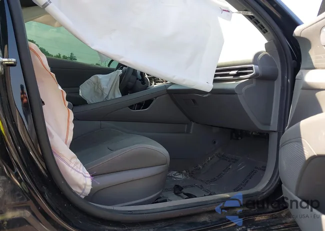 KMHLM4AGXNU245355: 42707113