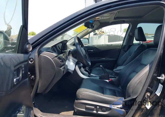 1HGCR3F95DA007828: 42708425