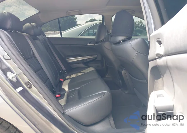 1HGCP26879A024645: 42707855