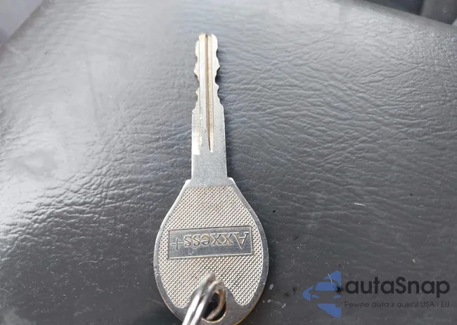 1N6DD26S31C366932: 42708075