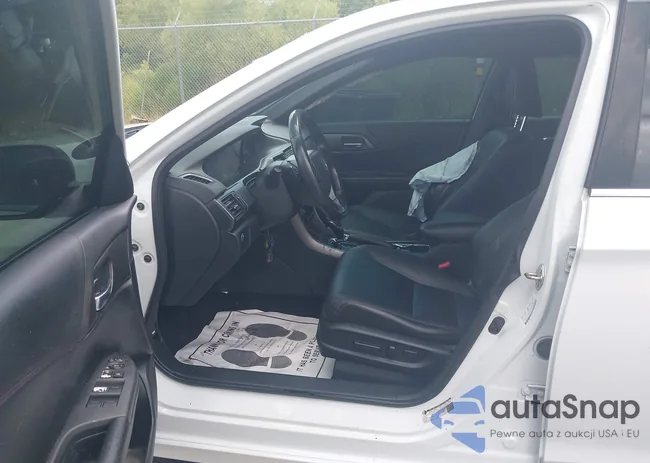 1HGCR2F10HA153967: 42709271