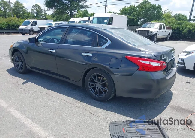 1N4AL3AP5HN354982: 42709792