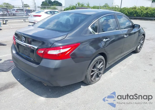 1N4AL3AP5HN354982: 42709792