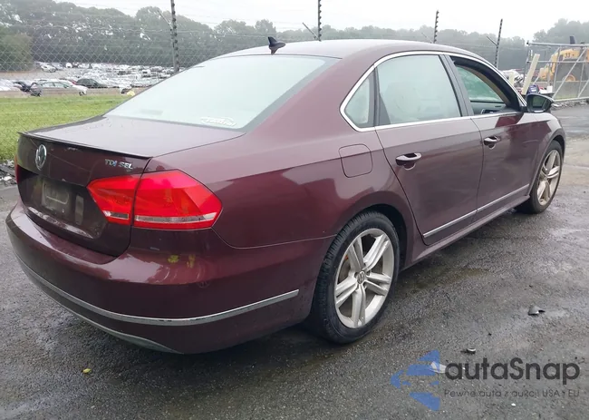 1VWCN7A33CC080944: 42710373