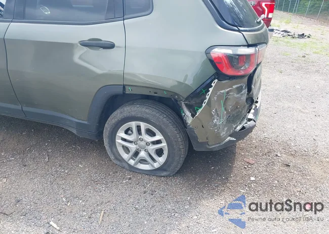 3C4NJCAB0JT308889: 42710511