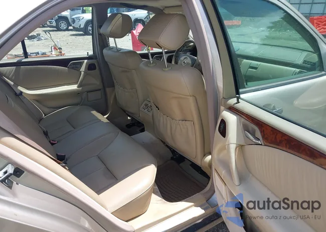 WDBJF65F3WA546814: 42710763