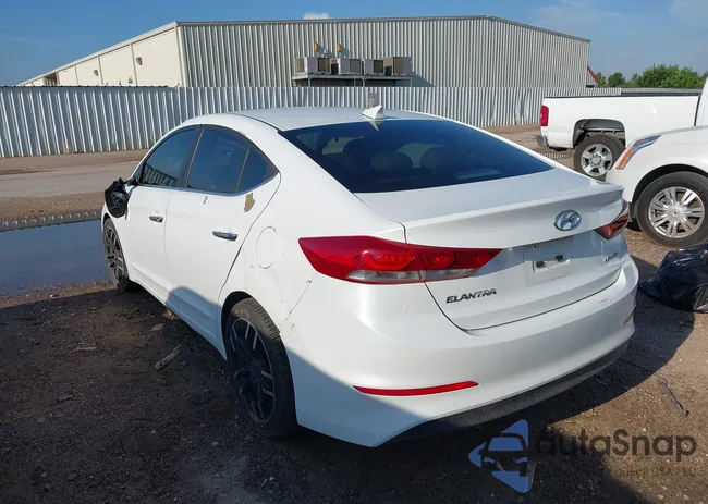 5NPD84LF5HH000558: 42710771