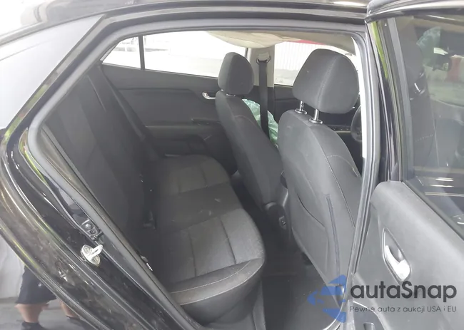 3KPA24AD9LE314006: 42709923