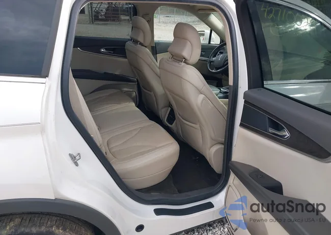 2LMPJ8LR2HBL38224: 42710029