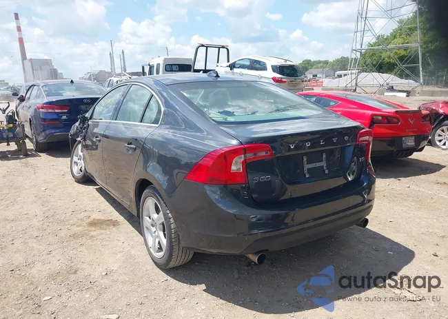 YV1622FS6C2138136: 42710033