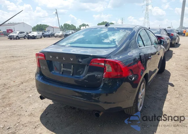 YV1622FS6C2138136: 42710033