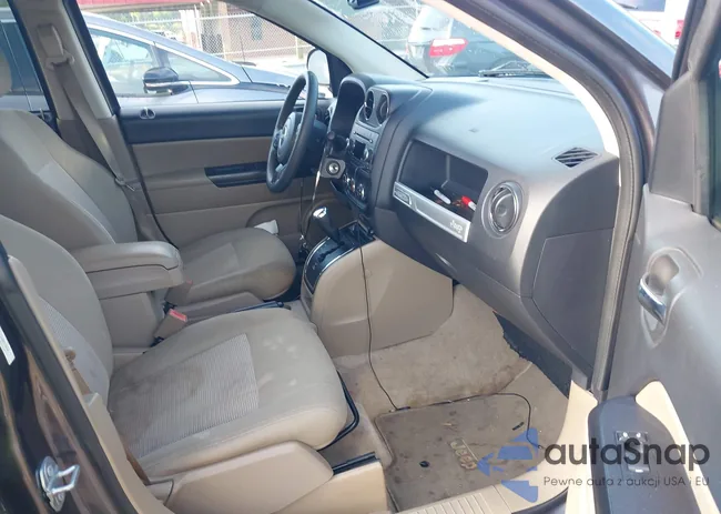 1C4NJCBA9HD130745: 42710204