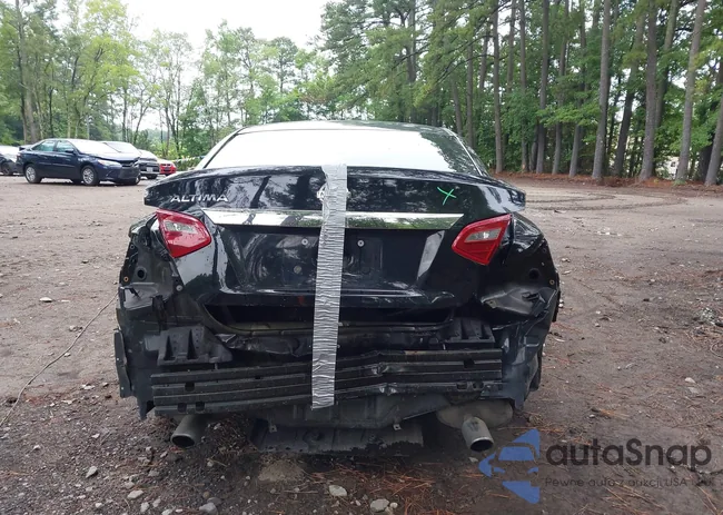 1N4AL3AP5JC263129: 42711339