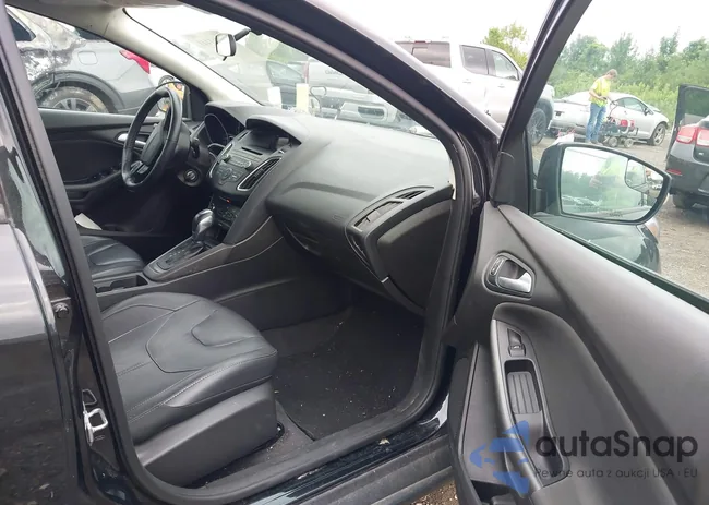 1FADP3F26FL274551: 42711441