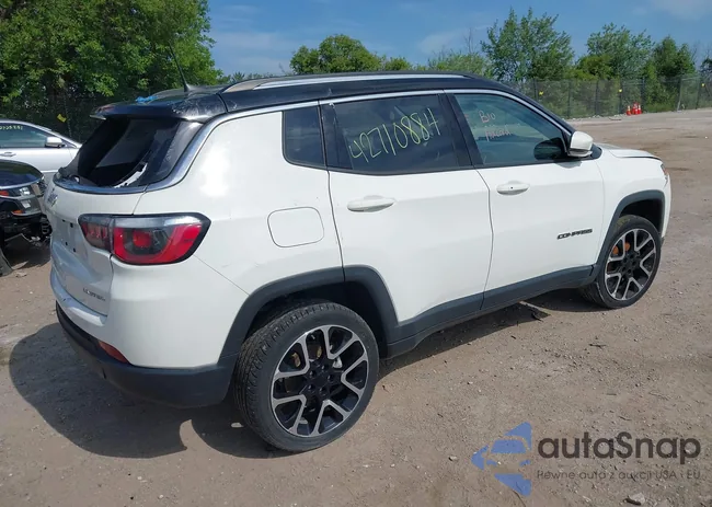 3C4NJDCB8JT399302: 42710884