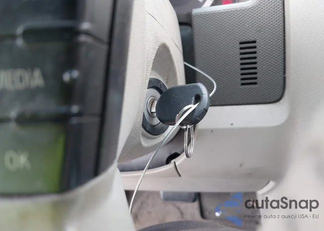 1FMCU93G39KB28146: 42710930