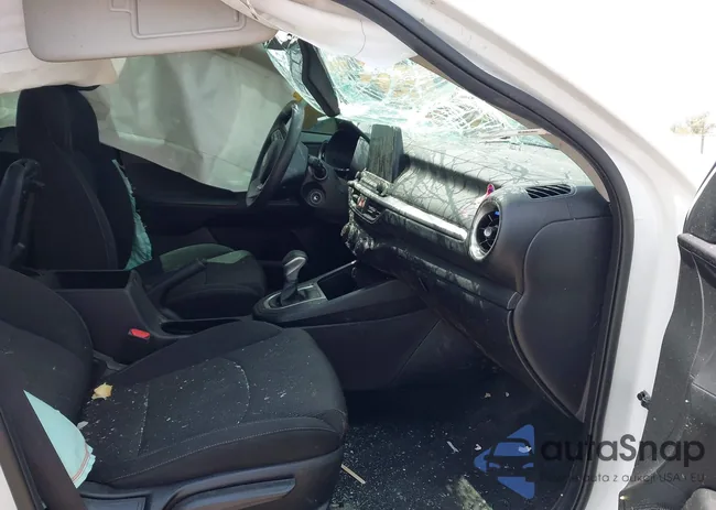 3KPF24ADXME384671: 42712042