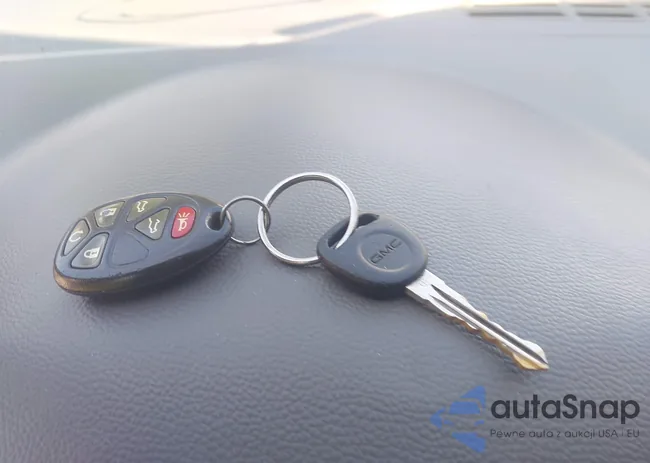 1GKS2CE05BR100157: 42712225