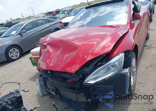 5YJSA1H14EFP63897: 42713272