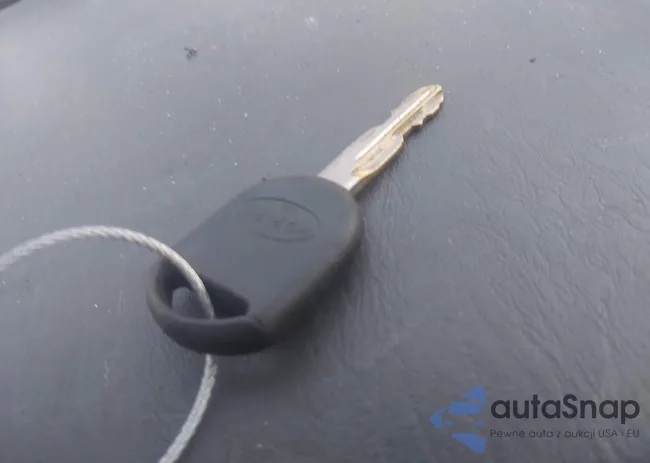 1FMYU93186KD24435: 42713622