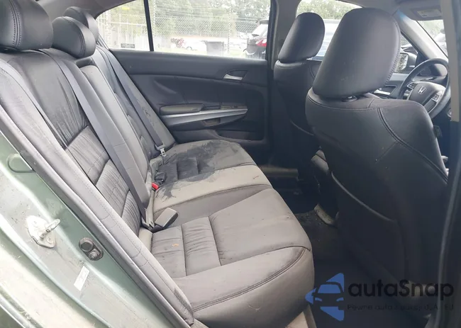 1HGCP26828A031064: 42713808