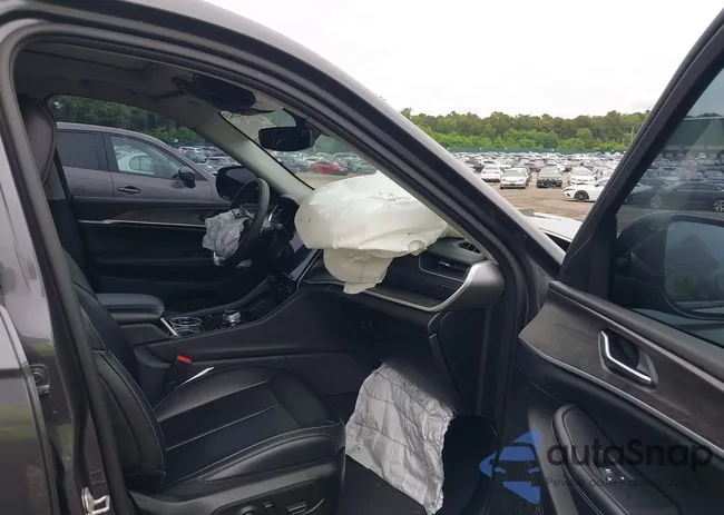 1C4RJKBG4P8885521: 42712843