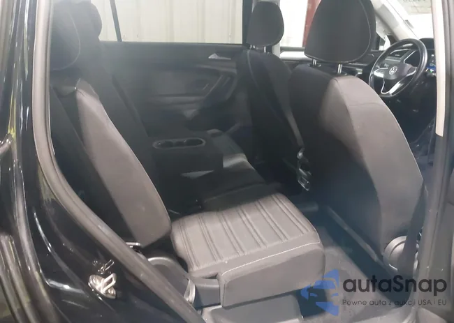 3VVRB7AX2PM049067: 42714449