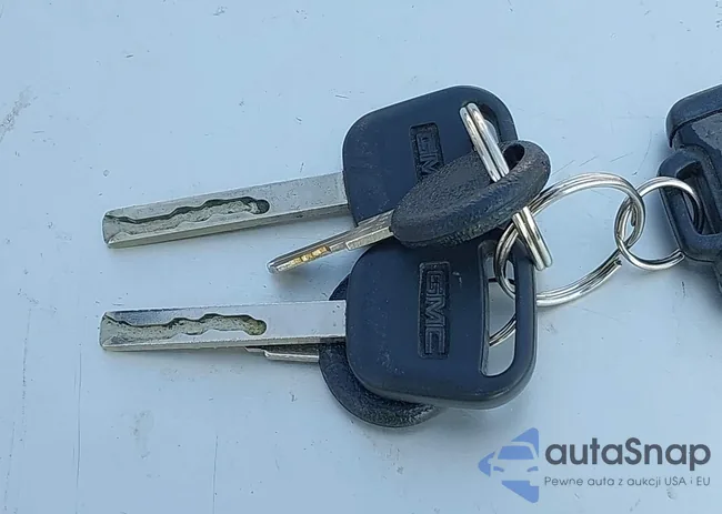 3GTU2UEC5FG186046: 42713982