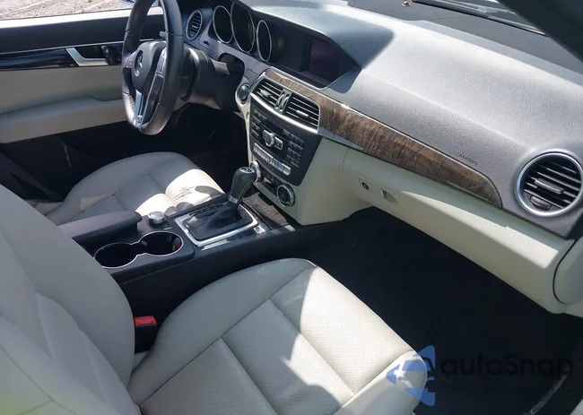 WDDGF5HB2CA632955: 42715467