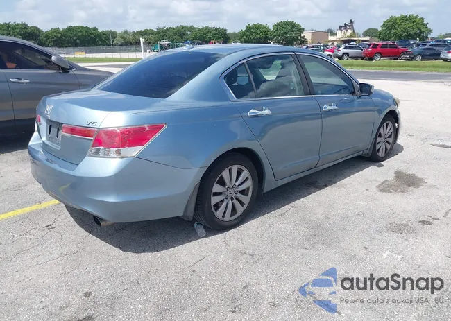 1HGCP3F82BA014374: 42714947