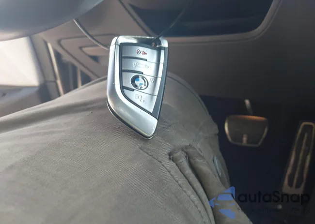 WBSJF0C53KB447786: 42715075