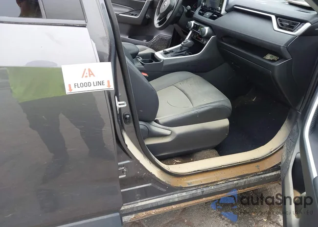 2T3C1RFV0MW161015: 42715078