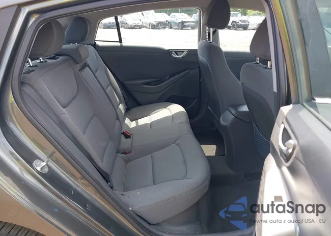 KMHC75LD6MU260773: 42716179