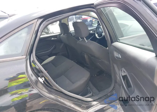 1FADP3F21FL209221: 42716293