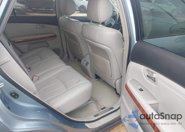 2T2GK31U38C030988: 42716369