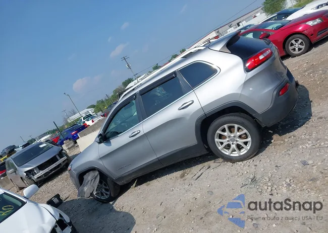 1C4PJLCB5FW602800: 42716595