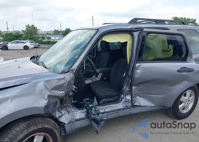 1FMCU03118KC72395: 42716748