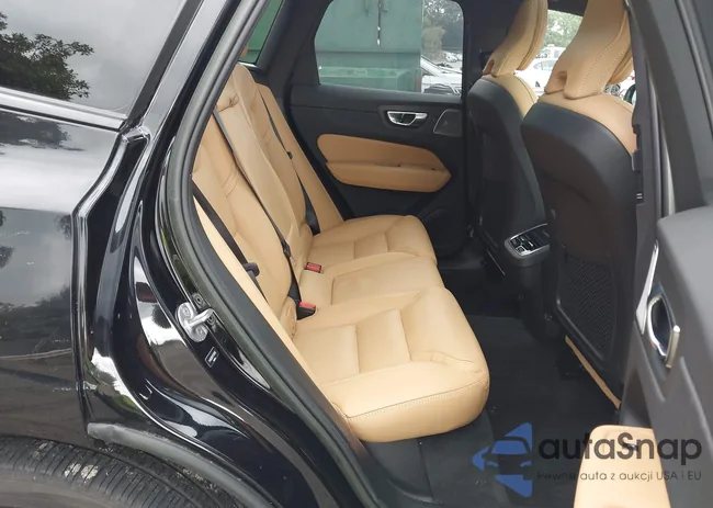 YV4062RXXP1310880: 42716760