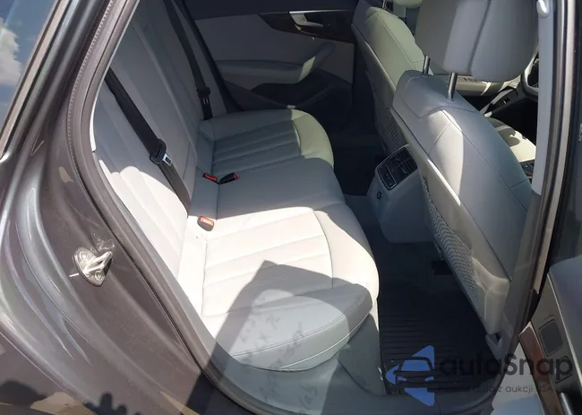 WAUENAF40JA113091: 42715991