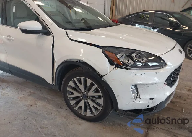 1FMCU9DZ8LUC26245: 42716032