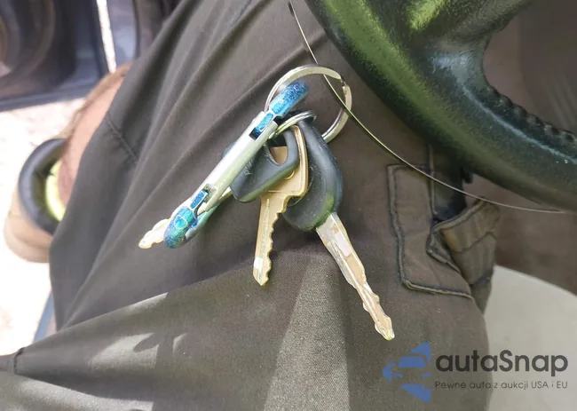 1FMZU73K94ZB10012: 42717614