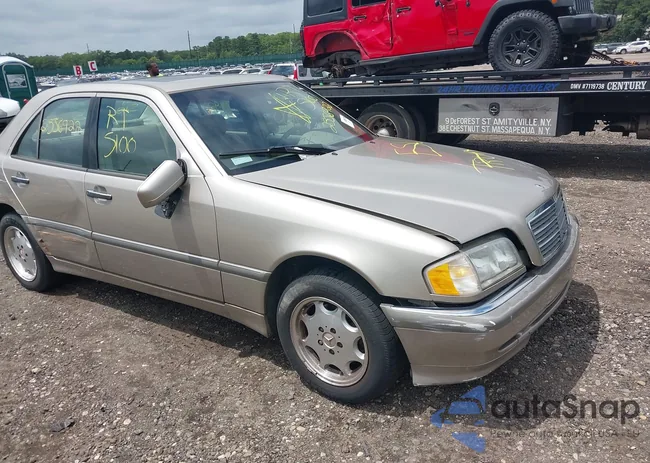 WDBHA24G8XA735105: 42717680