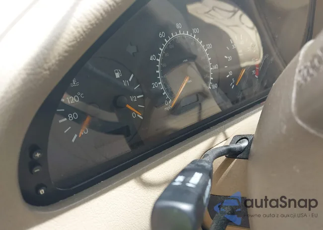 WDBHA24G8XA735105: 42717680