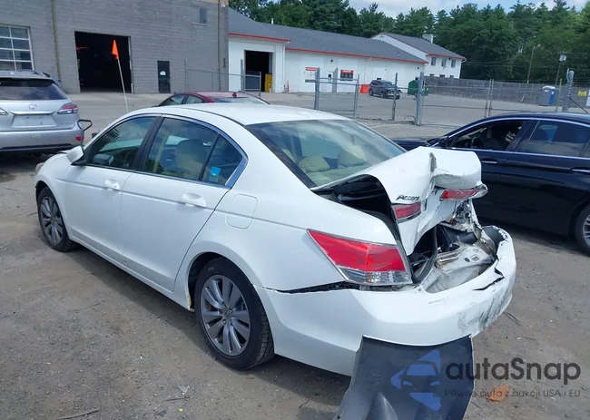 1HGCP2F86BA018437: 42716868