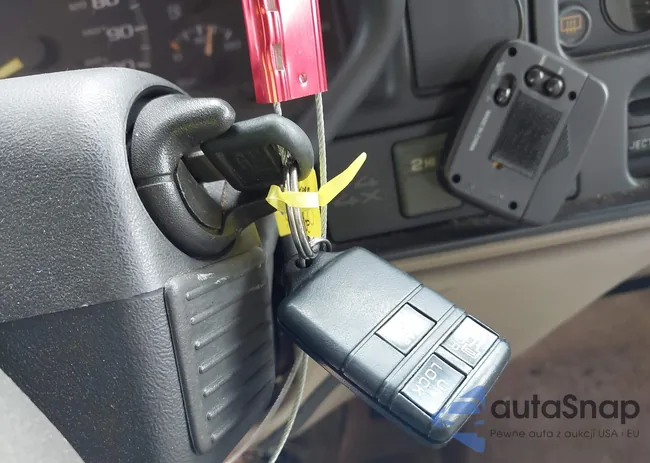 1GNEK13R4TJ421208: 42716980