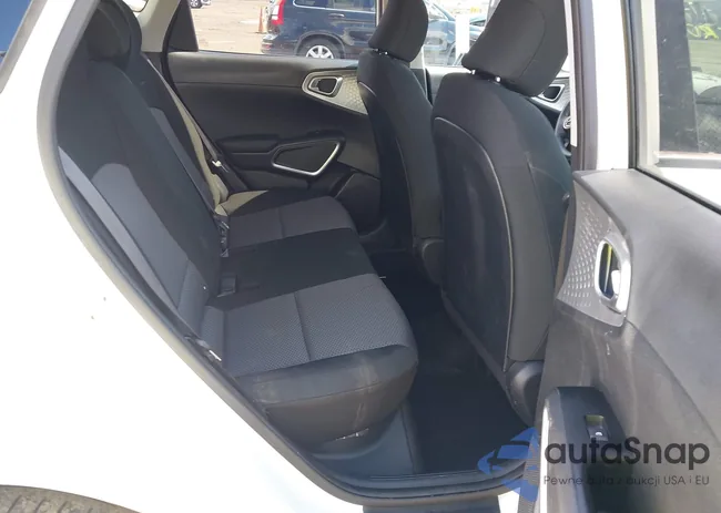 KNDJ23AU8L7703844: 42717169