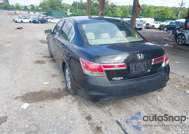 1HGCP2F46CA172564: 42718380