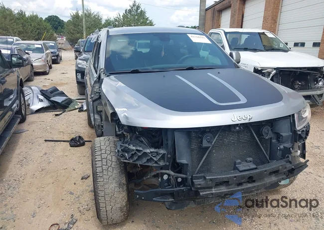 1C4RJFAG9GC450077: 42718395