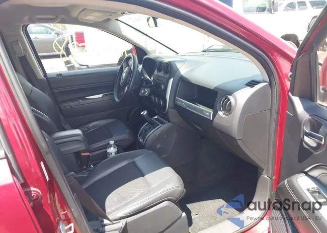 1C4NJDEB2ED644359: 42718528