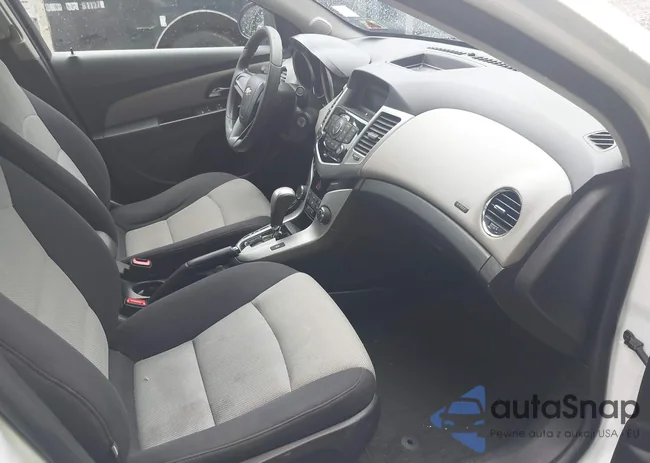 1G1PA5SG3E7174641: 42718698